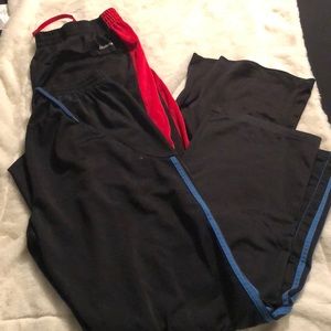 2 pair of men’s sweatpants